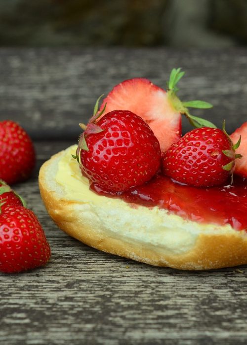 brioche et fraises